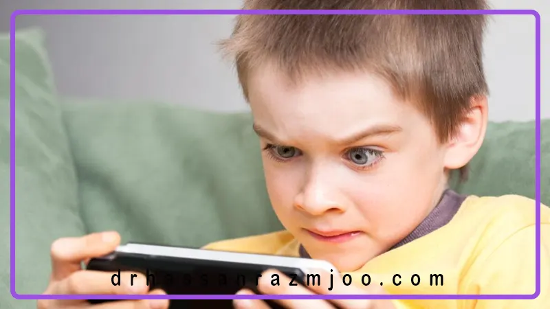 تاثیر کار با موبایل بر دید چشم