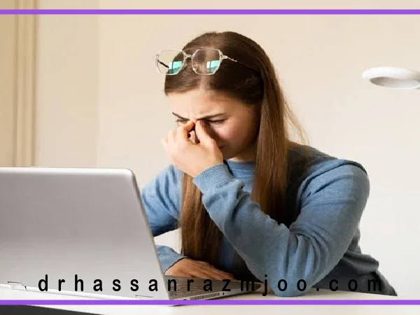 خیره شدن به صفحه نمایش
