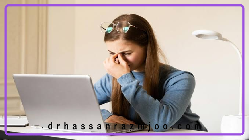 خیره شدن به صفحه نمایش
